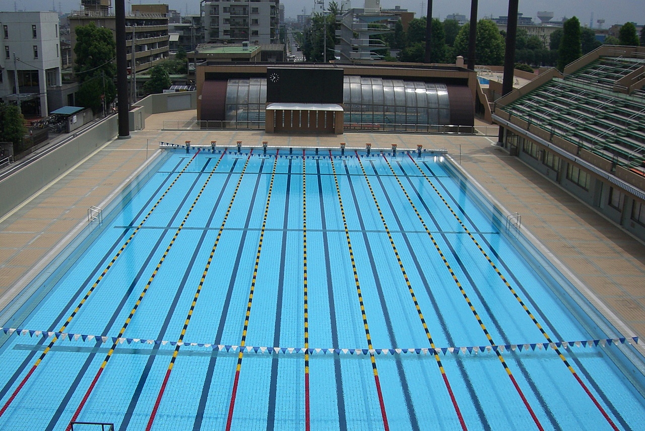 青木町公園総合運動場市民プール