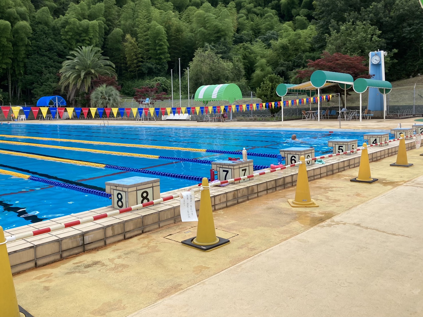 今治市営波方公園運動場プール