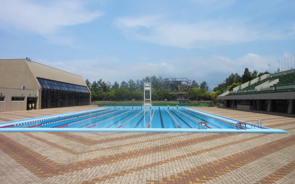 松任総合運動公園水泳プール