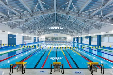 GMOアスリーツパーク湯の丸屋内プール