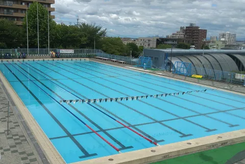 皇子が丘公園プール