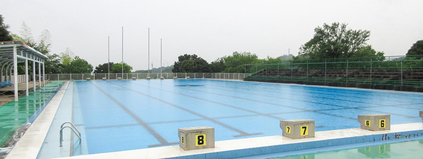 江津中央公園市民プール