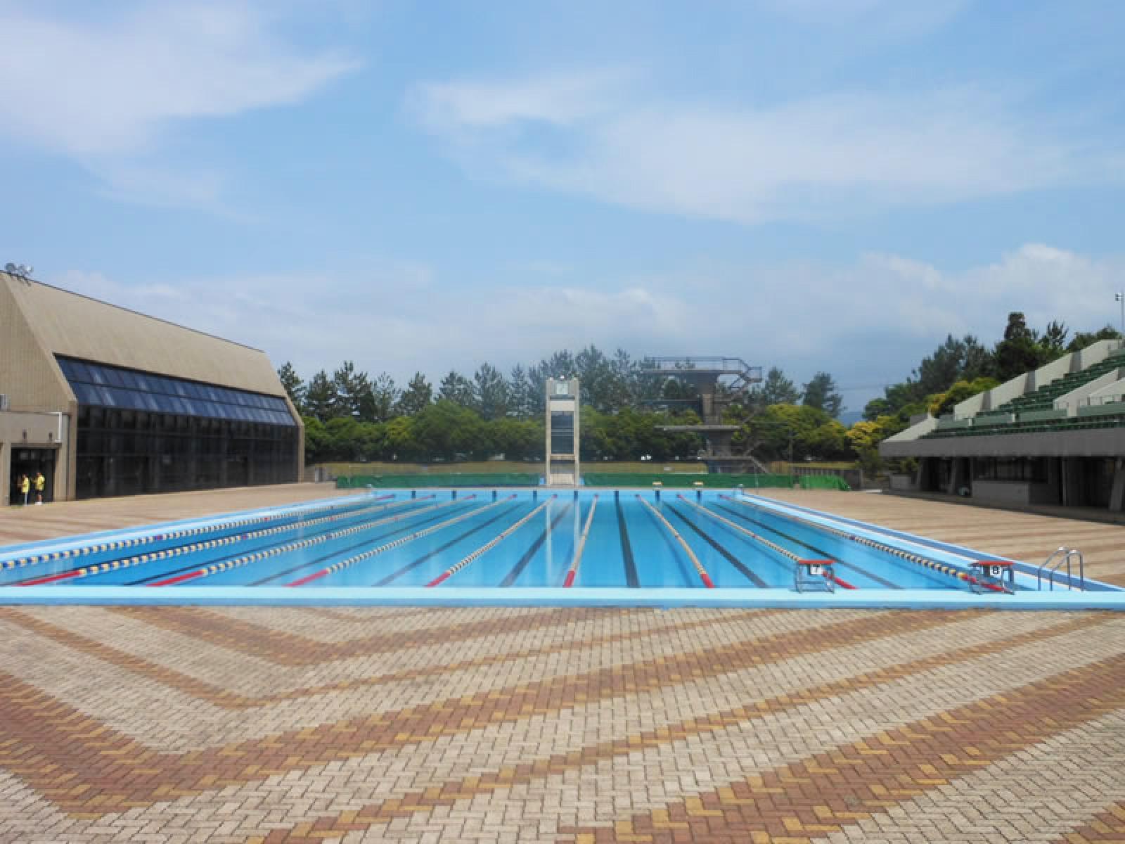 松任総合運動公園水泳プール
